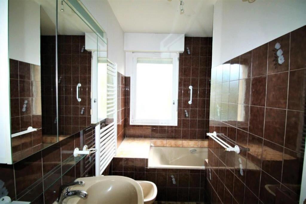 Large 2 Bed-Balcony-7 Mins Walk To Historic Centre Apartman Sarlat-la-Canéda Kültér fotó